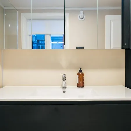 Newly Renovated With A Unique Location 아파트