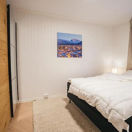 Newly Renovated With A Unique Location 트롬쇠
