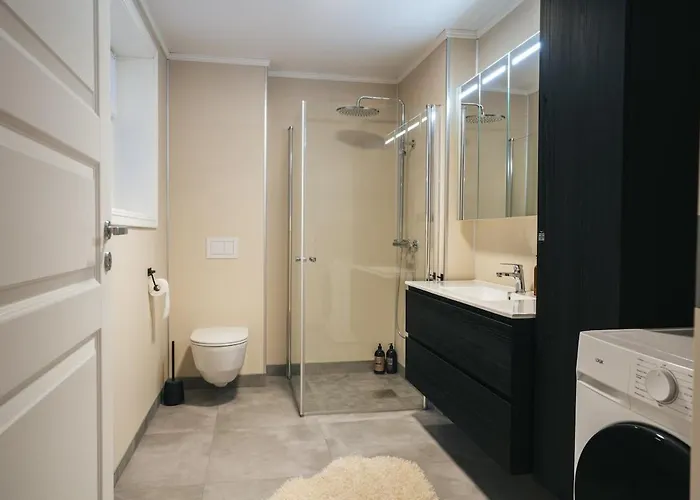 Newly Renovated With A Unique Location 아파트 트롬쇠